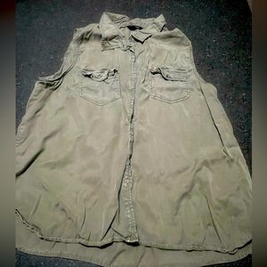 Buffalo button up top